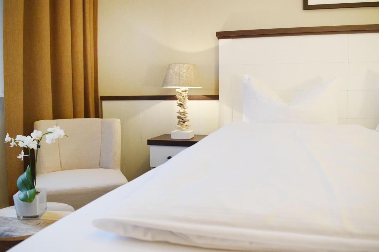 Hotel Strandschloesschen Любек Екстер'єр фото