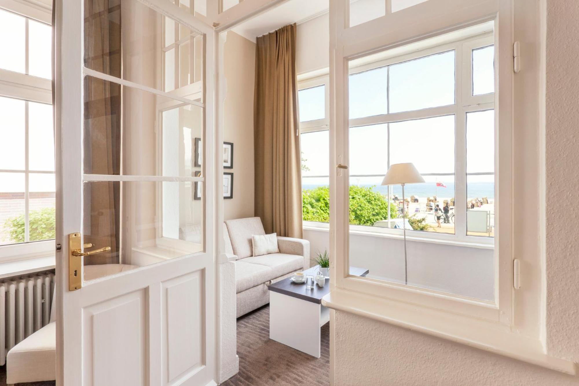 Hotel Strandschloesschen Любек Екстер'єр фото